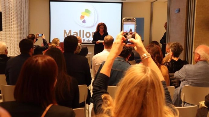 La presidenta del Consell de Mallorca, Catalina Cladera, durante la presentación 'Mallorca is sport'.