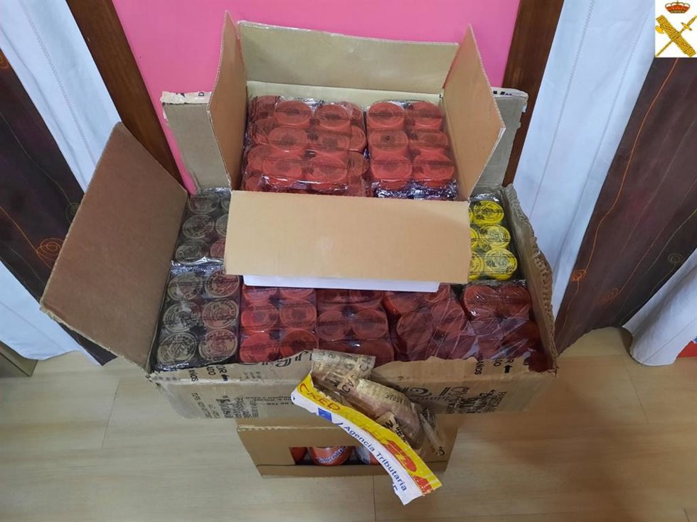 Cajas con tabaco oral cuya venta está prohibida en España