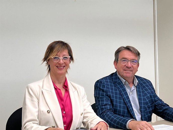 Els regidors no adscrits i nous integrants de Valents Ángeles Ribes i José María Córdoba 