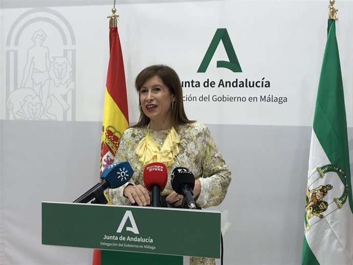 Gemma del Corral, delegada de territorial de Turismo, Cultura y Deporte de la Junta en Málaga, en rueda de prensa