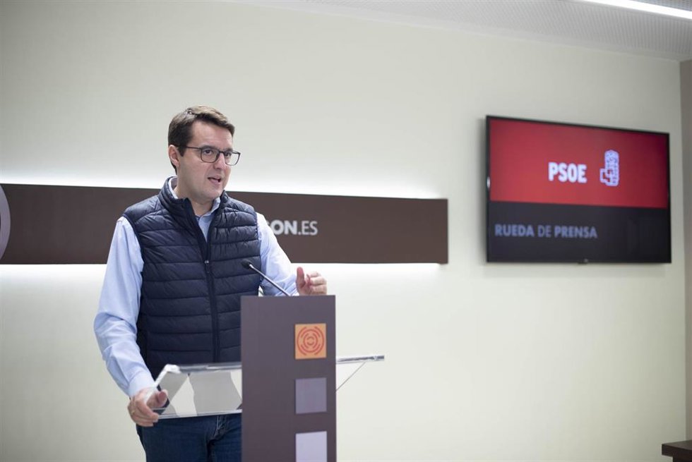 El diputado portavoz de Hacienda del Grupo Socialista en las Cortes de Aragón, Óscar Galeano.