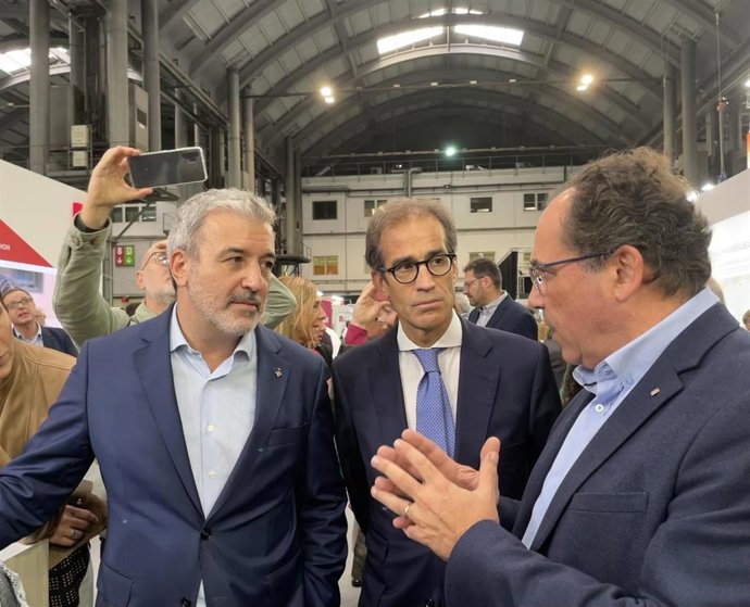 El teniente de alcalde, Jaume Collboni, en la inauguración del Saló d'Ocupació y Bizbarcelona en la Fira de Barcelona este miércoles