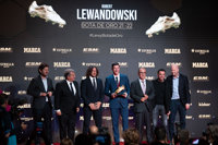 Robert Lewandowski recibe la Bota de Oro 21-22