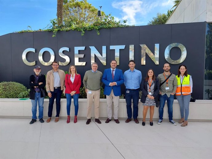 Francisco Alonso en Cosentino, en Cantoria (Almería)