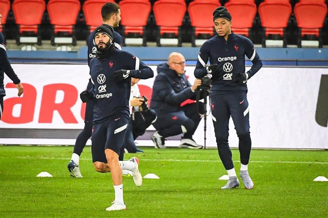 Archivo - Benzema y Mbappé