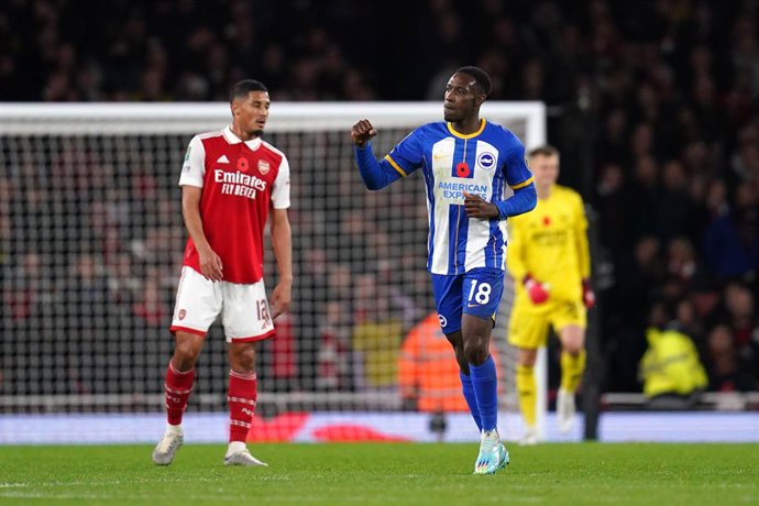09 November 2022, United Kingdom, London: Brighton and Hove Albion's Danny Welbeck (R) celebrates scoring their side's first goal of the game from a penalty during the English Carabao Cup third round soccer match between Arsenal vs Brighton and Hove Alb