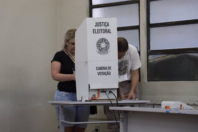 Cabina de votación en las elecciones presidenciales de Brasil