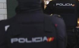 Un agente de la Policía Nacional de Valladolid. Foto archivo.