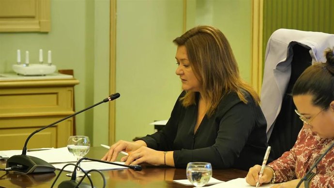 La consellera de Presidencia del Govern balear, Mercedes Garrido, en la comparecencia de presupuestos.