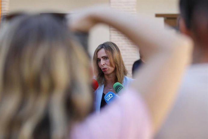 Archivo - La directora del Patronato de la Alhambra y el Generalife, Rocío Díaz, en imagen de archivo