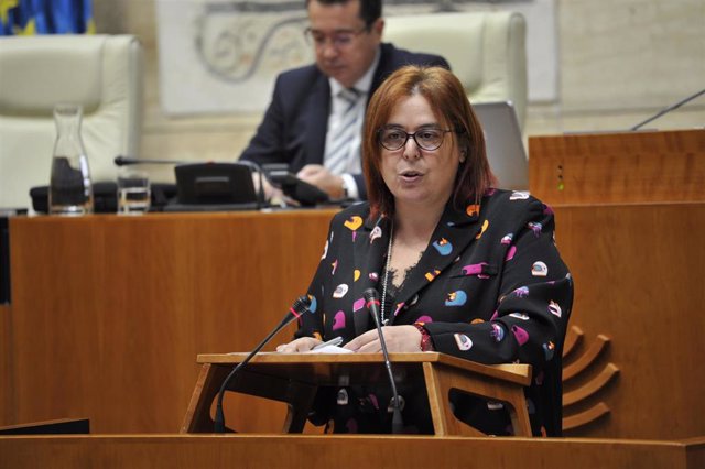 La consejera de Agricultura, Begoña García Bernal, en la Asamblea de Extremadura.