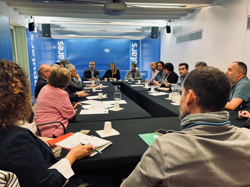 Reunión del PP balear con patronales y sindicatos de la escuela concertada.