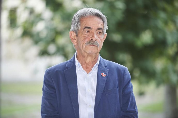 Archivo - El presidente del Gobierno de Cantabria, Miguel Ángel Revilla