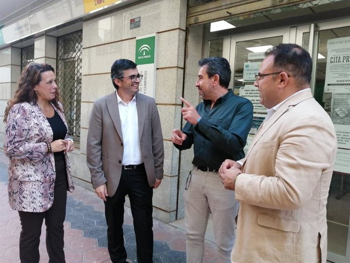 Almuñécar (Granada) recibe 324.000 euros para contratar a 36 jóvenes sexitanos a través de un programa de la Junta.