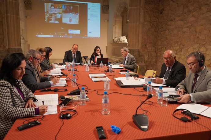 Imagen de la celebración del Pleno del Consrcio del Museo de Arte Contemporáneo 'Esteban Vicente' de Segovia.