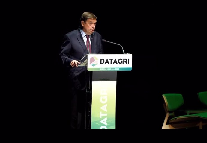 El ministro de Agricultura, Luis Planas, interviene en el Foro Datagri 2022.