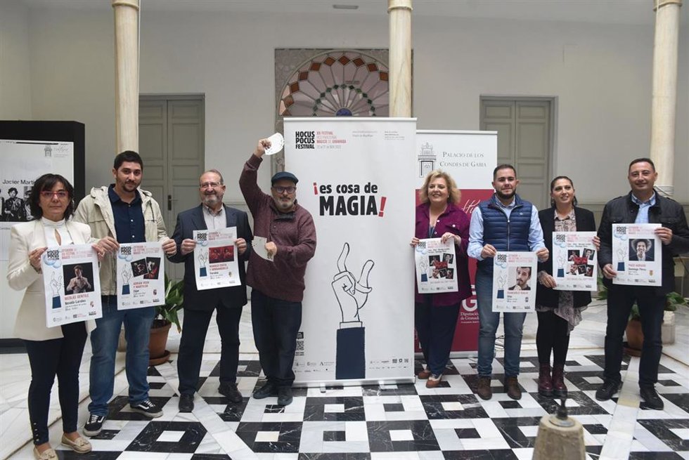Presentación del Hocus Pocus en el Palacio Condes de Gabia.