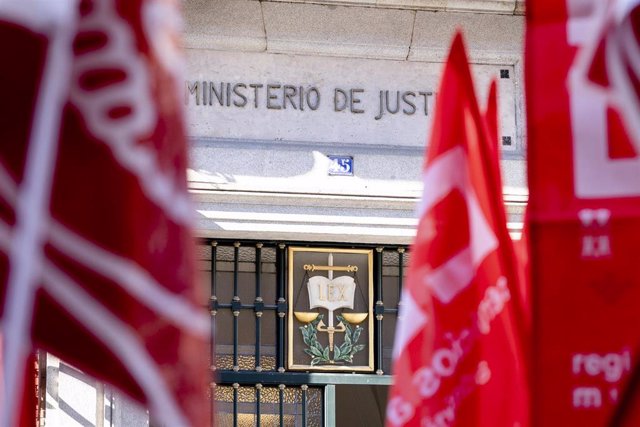 Archivo - Fachada del Ministerio de Justicia, en Madrid.