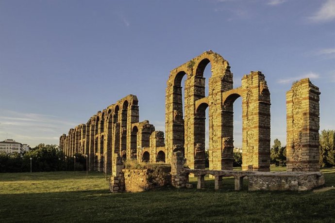Archivo - Acueducto de Los Milagros de Mrida