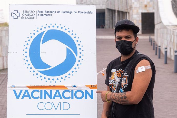 Archivo - Arquivo - O presidente da Xunta, Alberto Núñez Feijóo, anunciou este xoves a apertura da autocita para vacinarse destinada aos adolescentes de 16 a 19 anos. Xa arrincou este xoves  a vacinación en Santiago cos menores de 29 anos.