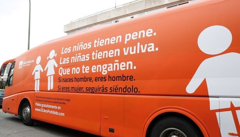 Archivo - Autobús Hazte Oír