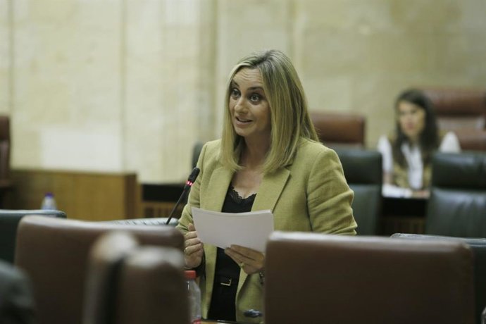 La consejera de Fomento, Articulación del Territorio y Vivienda, Marifrán Carazo