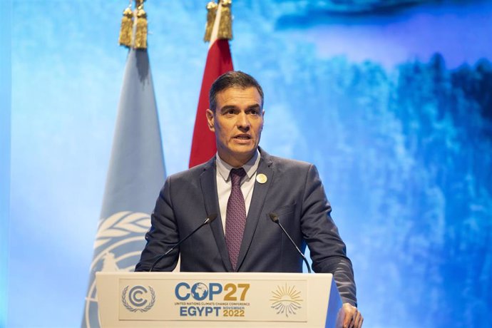07 November 2022, Egypt, Sharm El-Sheikh: Spanish Prevalgui Minister Pedro Sanchez delivers his speech during the High Level Summit of the 2022 United Nations Climate Change Conference COP27 at the International Convention Center. Photo: Gehad Hamdy/dpa