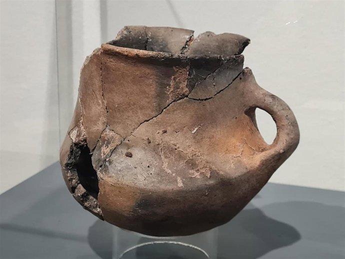 Pieza de 3.500 años hallada en el yacimiento 'Montón de Trigo'