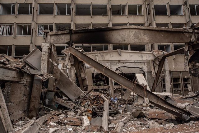 Archivo - Daños materiales en la Universidad de Mikolaiv a causa de un ataque de las tropas de Rusia durante la invasión de Ucrania