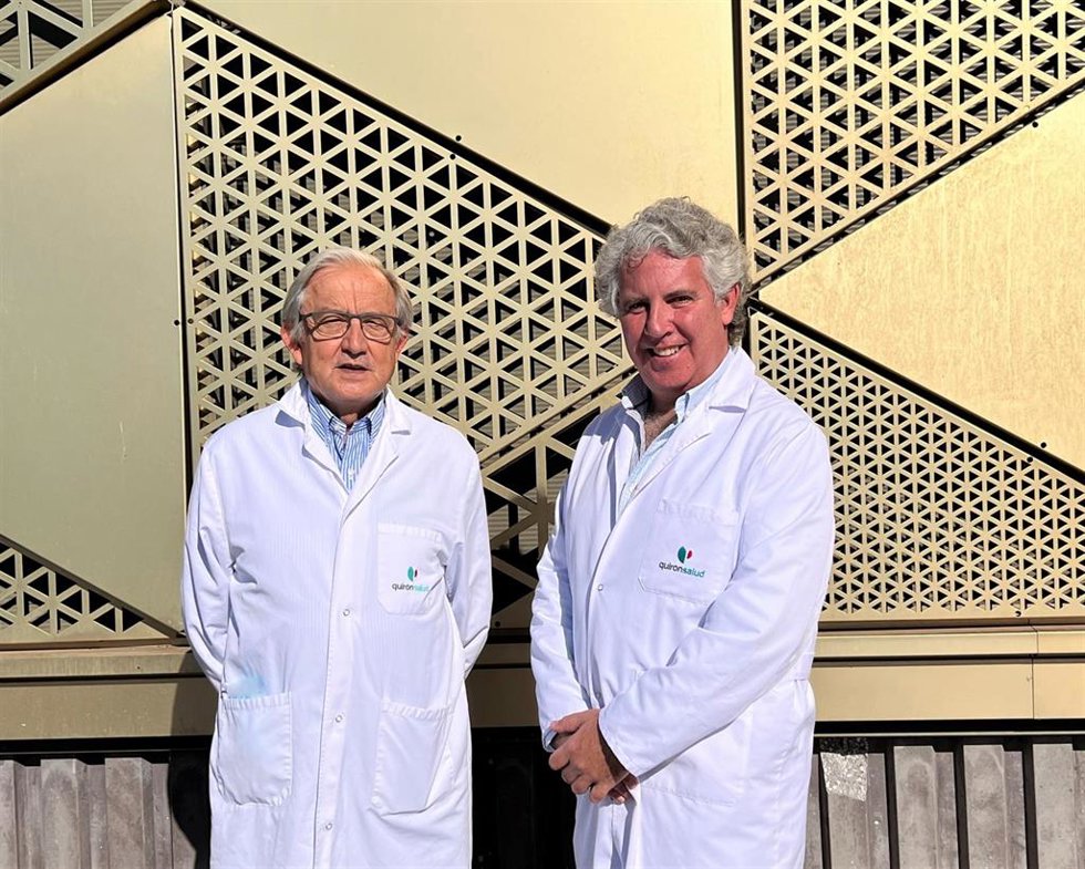 Los doctores Gómez Vázquez (izda.) y Palomares.
