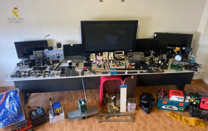 Remitiendo Nota De Prensa