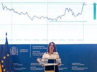 Ribera afirma que "no tiene la menor intención" de prorrogar el plazo para autorizar los proyectos renovables