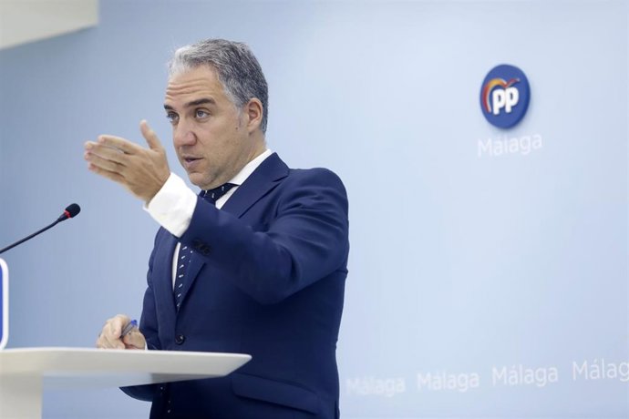 El coordinador general del PP, Elías Bendodo mantiene un encuentro con parlamentarios andaluces. A 11 de noviembre de 2022, en Málaga, Andalucía. 