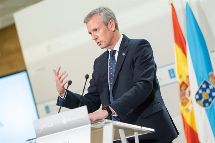 El presidente de la Xunta, Alfonso Rueda, en rueda de prensa. San Caetano, Santiago de Compostela, 03/11/22.
