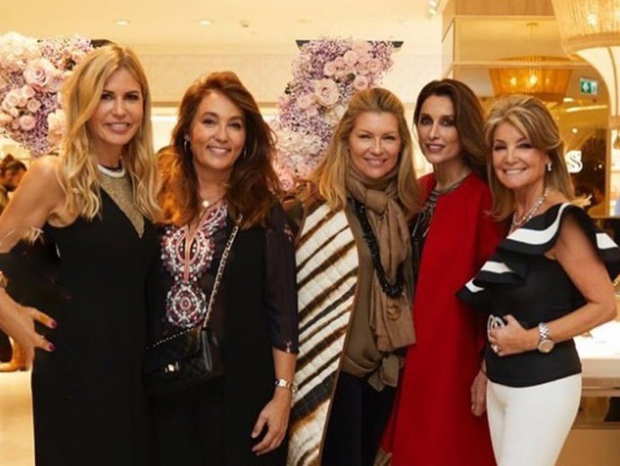 Patricia Cerezo y Paloma Cuevas, con Marian Camino, Patricia Rato y Cristina Yanes hace tan solo unos días