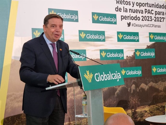 El ministro de Agricultura, Pesca y Alimentación, Luis Planas, en el desayuno informativo de Globalcaja en Albacete.