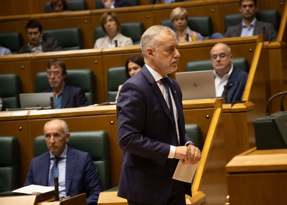 El lehendakari, Iñigo Urkullu, en el pleno de control