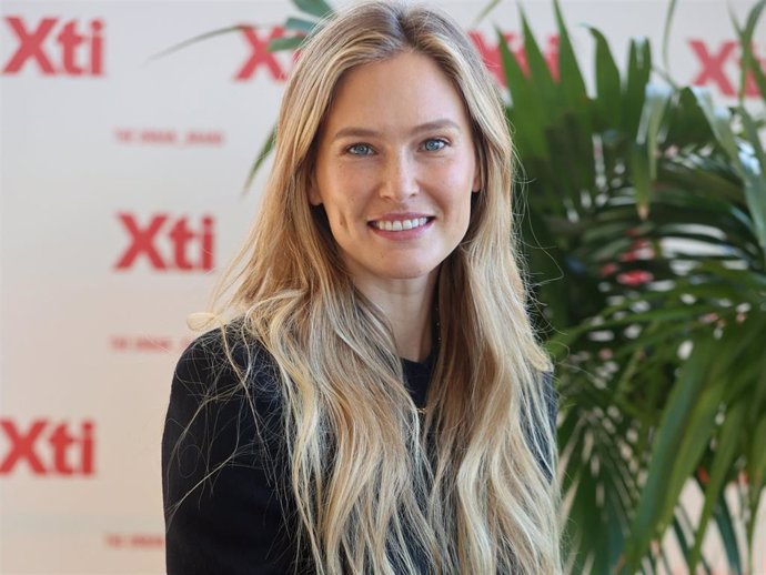 Bar Refaeli, espectacular en su regreso a nuestro país