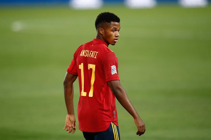 Archivo - Ansu Fati of Spain looks on during the Nations League football match played between Spain and Ukraine at Alfredo Di Stefano stadium on september 06, 2020 in Valdebebas, Madrid, Spain.
