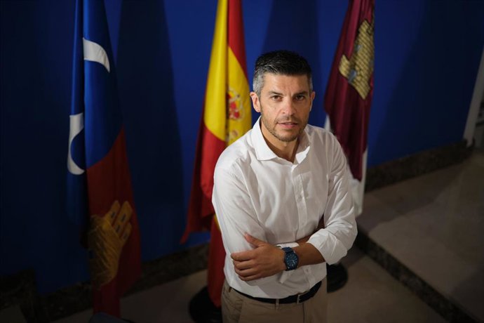 Archivo - El alcalde de Campo de Criptana, Santiago Lázaro López.  