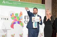 Osuna y Gines, en Sevilla, distinguidos con los Premios Educaciudad por su compromiso con la educación desde lo local