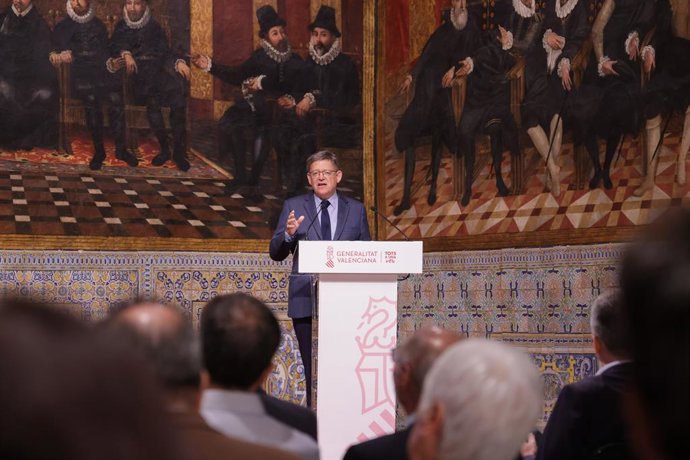 El president de la Generalitat, Ximo Puig, en su intervención en la ceremonia de incorporación de las personas galardonadas con los Premios Jaume I de 2021 al Alto Consejo Consultivo en I+D+i de la Comunitat Valenciana