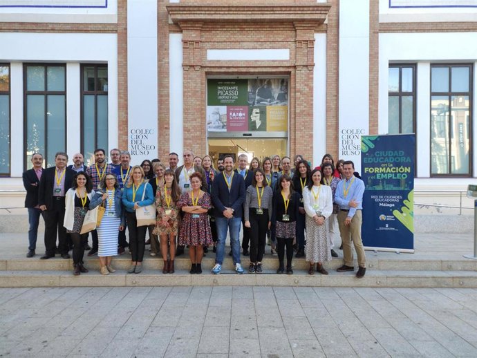 La primera asamblea de la Red Estatal de Ciudades Educadoras (RECE) para la formación y el empleo, celebrada en Málaga