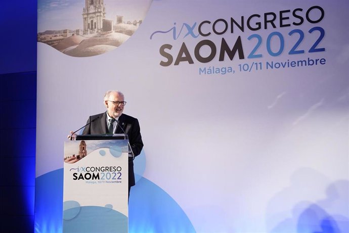 El viceconsejero de Salud y Consumo de la Junta de Andalucía, Miguel Ángel Guzmán, en la clausura del IX Congreso de la Sociedad Andaluza de Oncología Médica