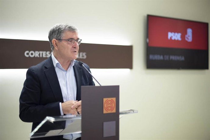 El portavoz del PSOE en las Cortes de Aragón, Vicente Guillén