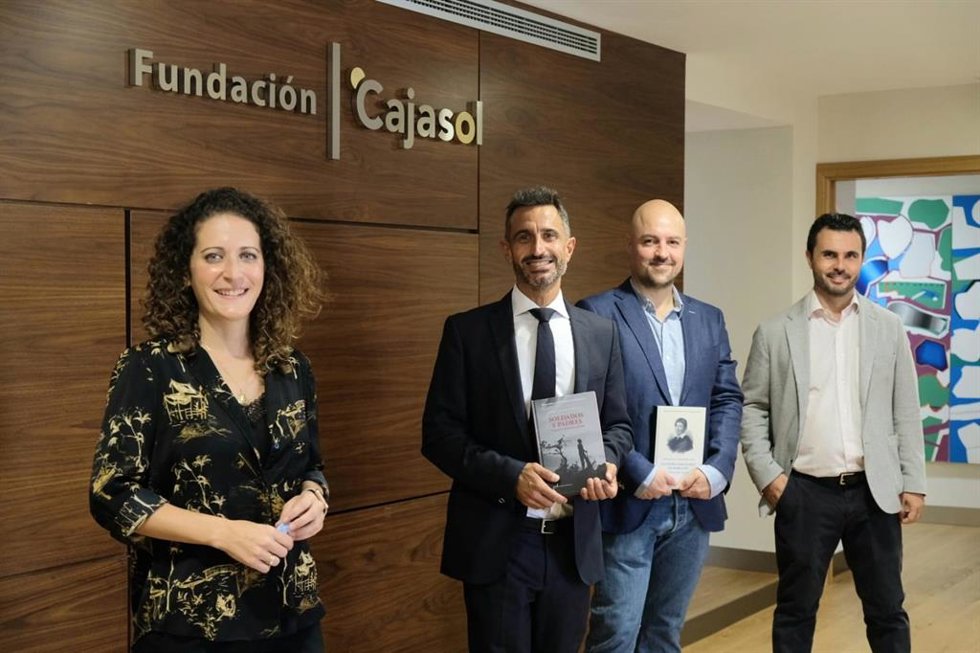 Archivo - Presentación de las obras ganadoras de los premios Manuel Alvar y Domínguez Ortiz 2021 en la Fundación Cajasol