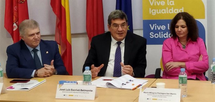 El ministro de Inclusión, Seguridad Social y Migraciones visita uno de los centros de CONVIVE Fundación Cepaim en Murcia