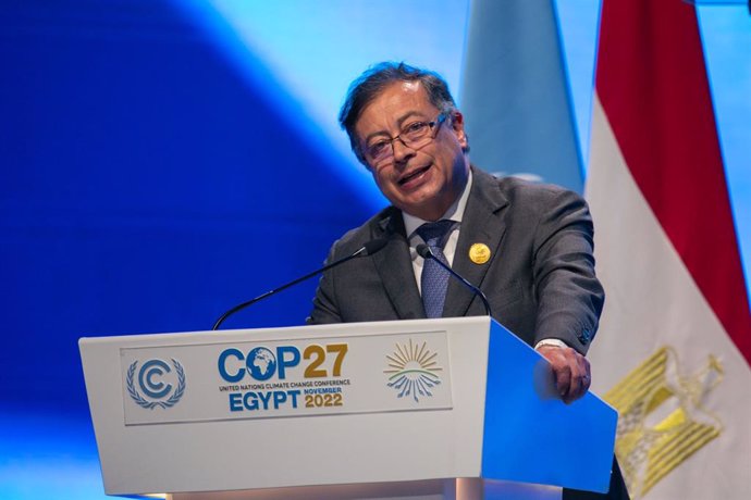 HANDOUT - 07 November 2022, Egypt, Sharm El-Sheikh: Colombia's President Gustavo Petro delivers his speech during the High Level Summit of the 2022 United Nations Climate Change Conference COP27 at the International Convention Center. Photo: -/colprensa