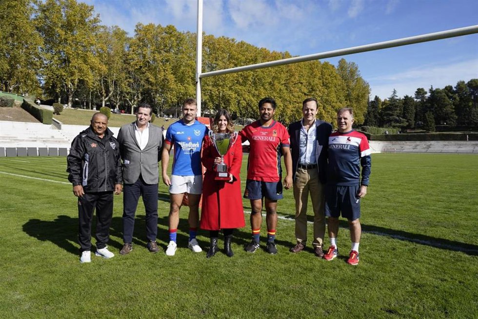 Sofía Miranda y Juan Carlos Martín presentan el 'Challenge Villa de Madrid' entre España y Namibia.