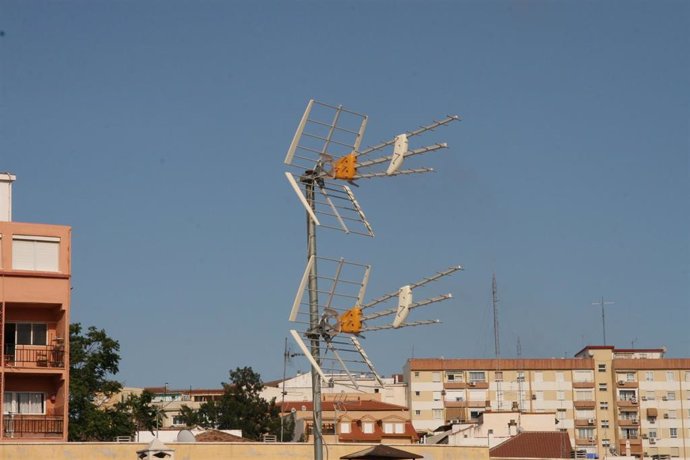 Archivo - Antena televisión TDT málaga televisión